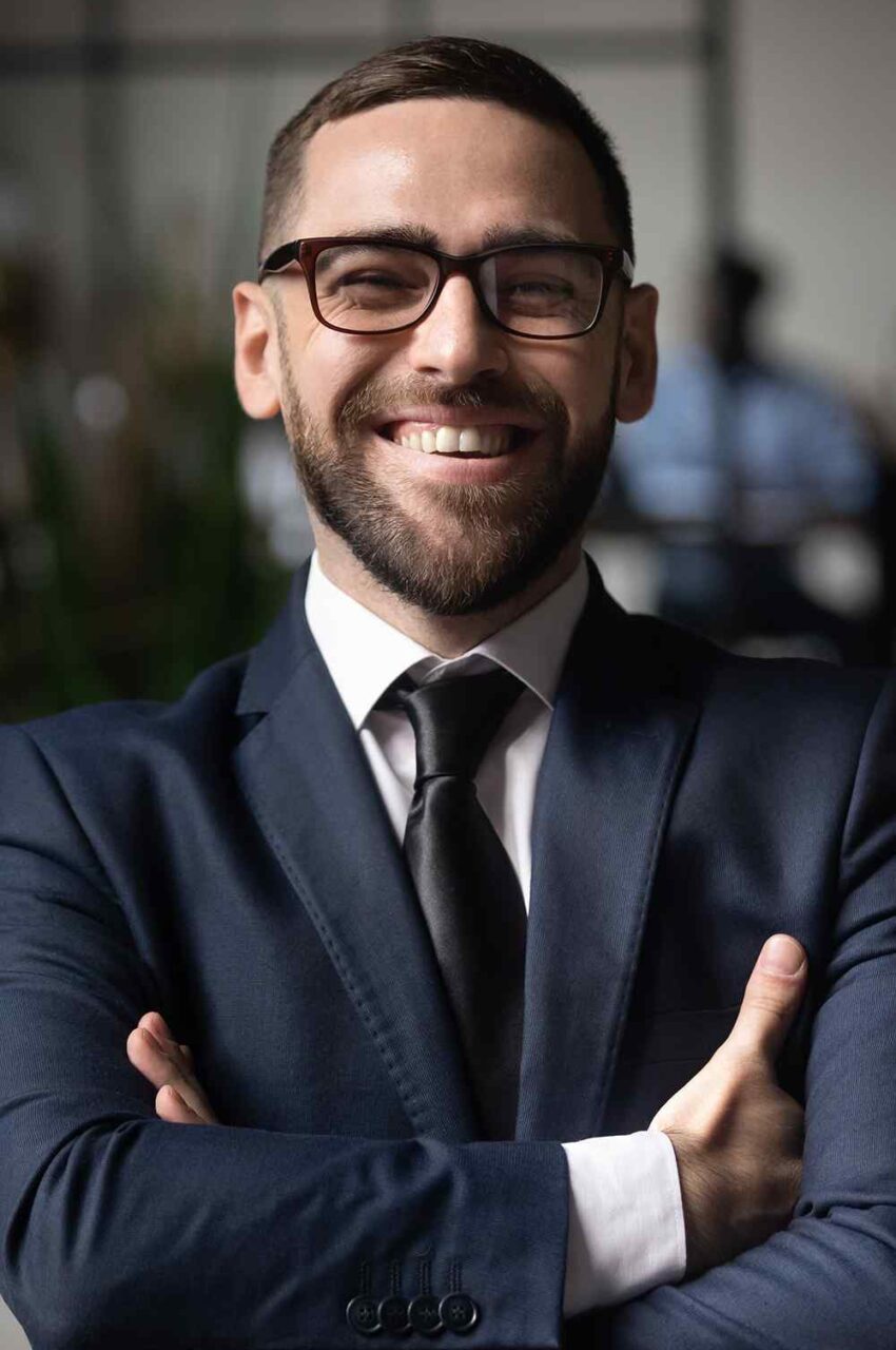 https://xamiticonsulting.com/wp-content/uploads/2020/08/team_05-850x1280.jpg